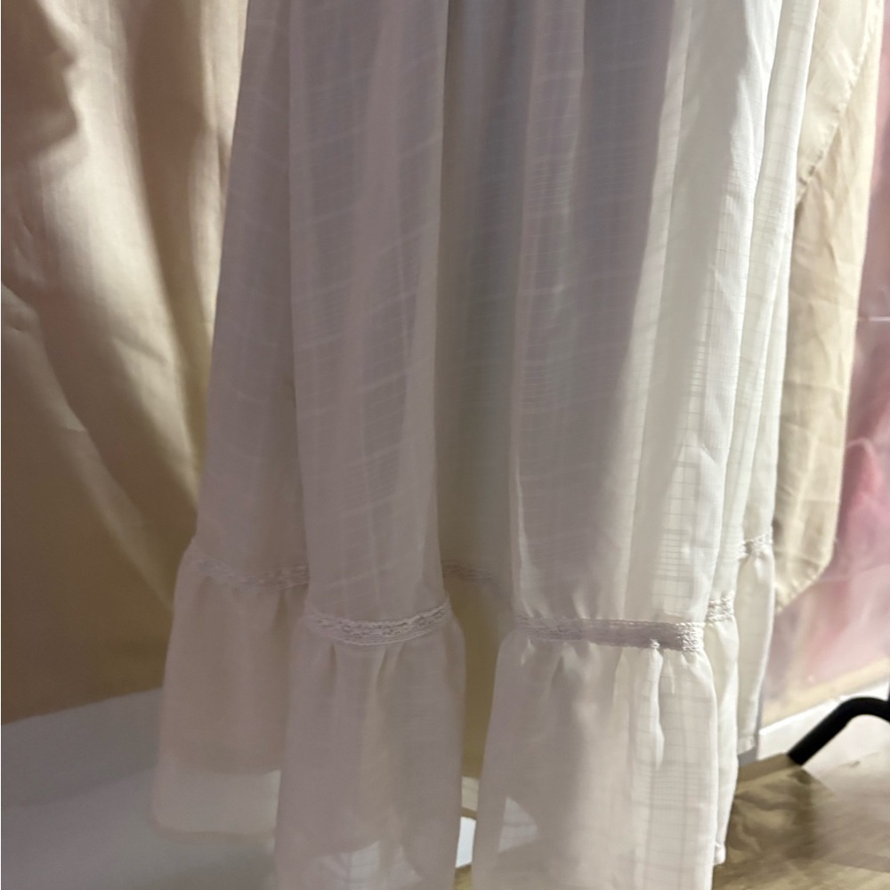 Smocked Off White Short Sleeve Midi Summer Dress‎ Size Medium - Picture 9 of 13